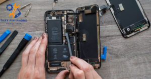 Thay pin Iphone 13 3 Bảng giá sửa chữa thay pin iphone 13 giá rẻ ở Hà Nội