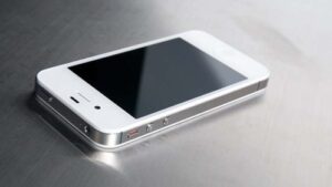 Thay pin iphone 4, 4S chính hãng giá rẻ tại Hà Nội 4 Cách dùng điện thoại để pin được bền