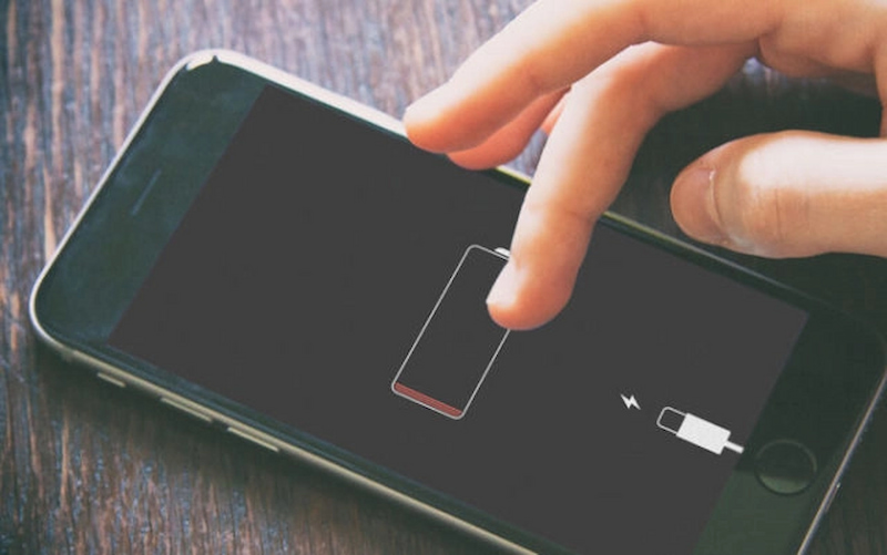 Thay pin iphone 4, 4S chính hãng giá rẻ tại Hà Nội 1 Tại sao phải thay pin iphone 4?