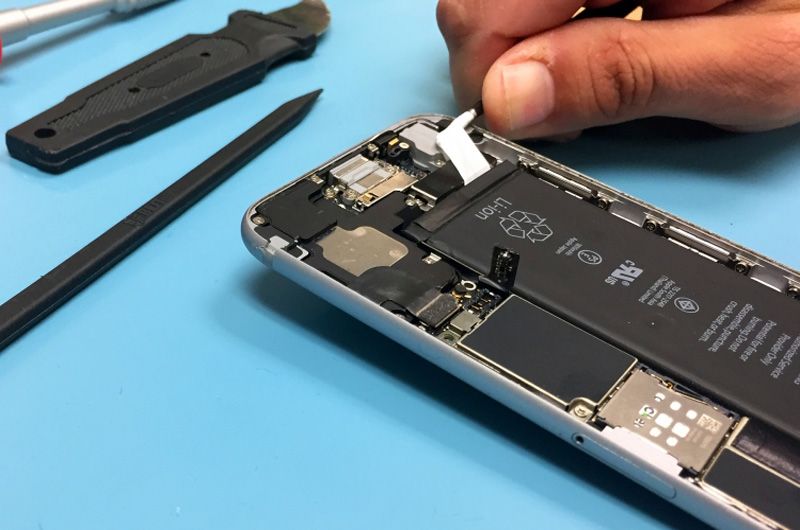 Thay pin iphone 6, 6S, 6S Plus, 6 Plus giá rẻ lấy ngay tại Hà Nội 6 Địa chỉ uy tín thay pin chính hãng lấy ngay giá rẻ